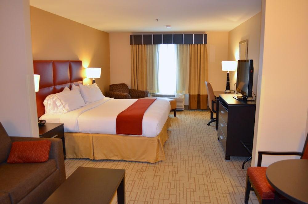 Hotel Express & - Smithfield/selma By Ihg 2*