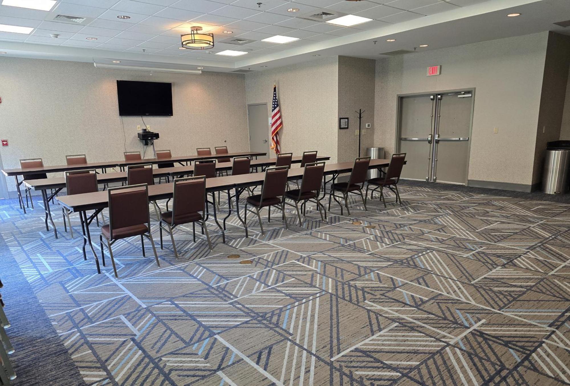 Express & - Smithfield/selma By Ihg Hotel