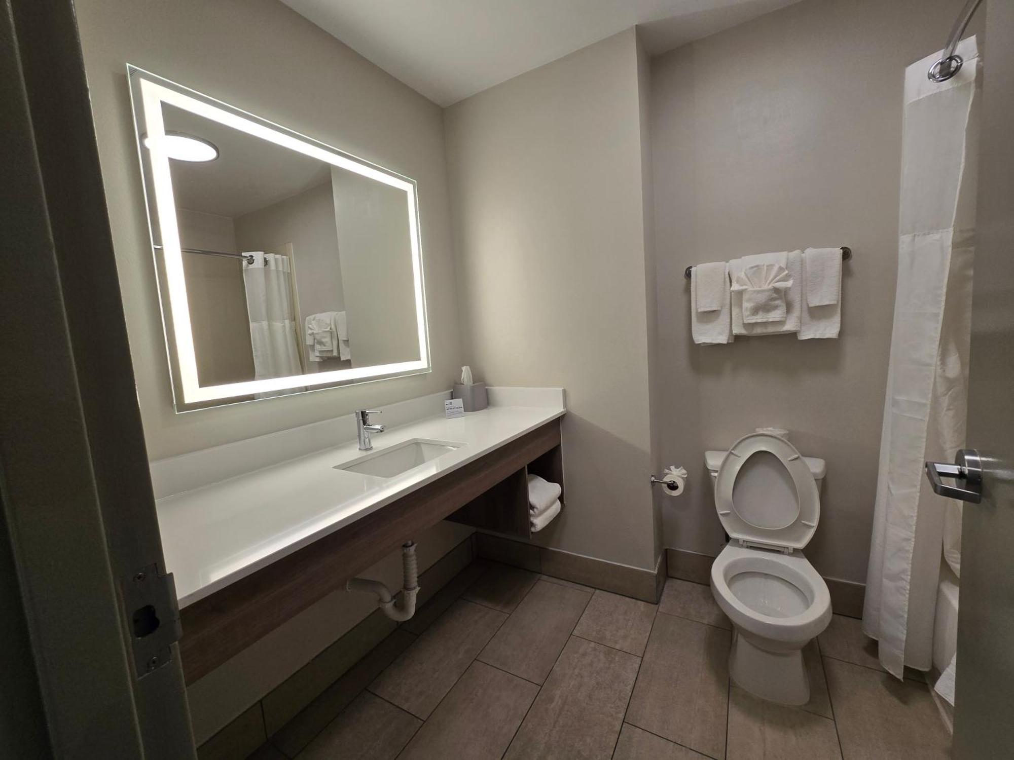 Express & - Smithfield/selma By Ihg Hotel