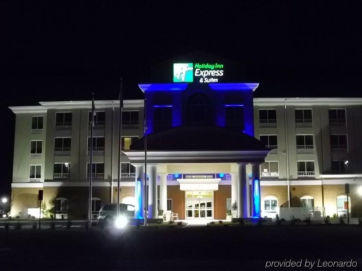 Express & - Smithfield/selma By Ihg Hotel 2*
